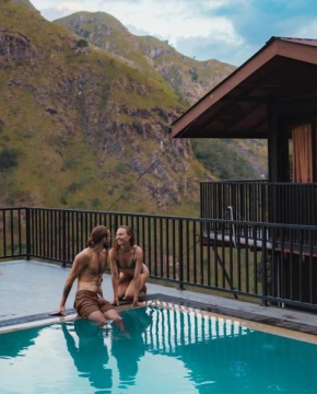 Ella Deck villa